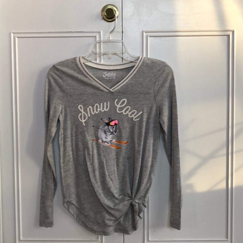 Grey long sleeve tee